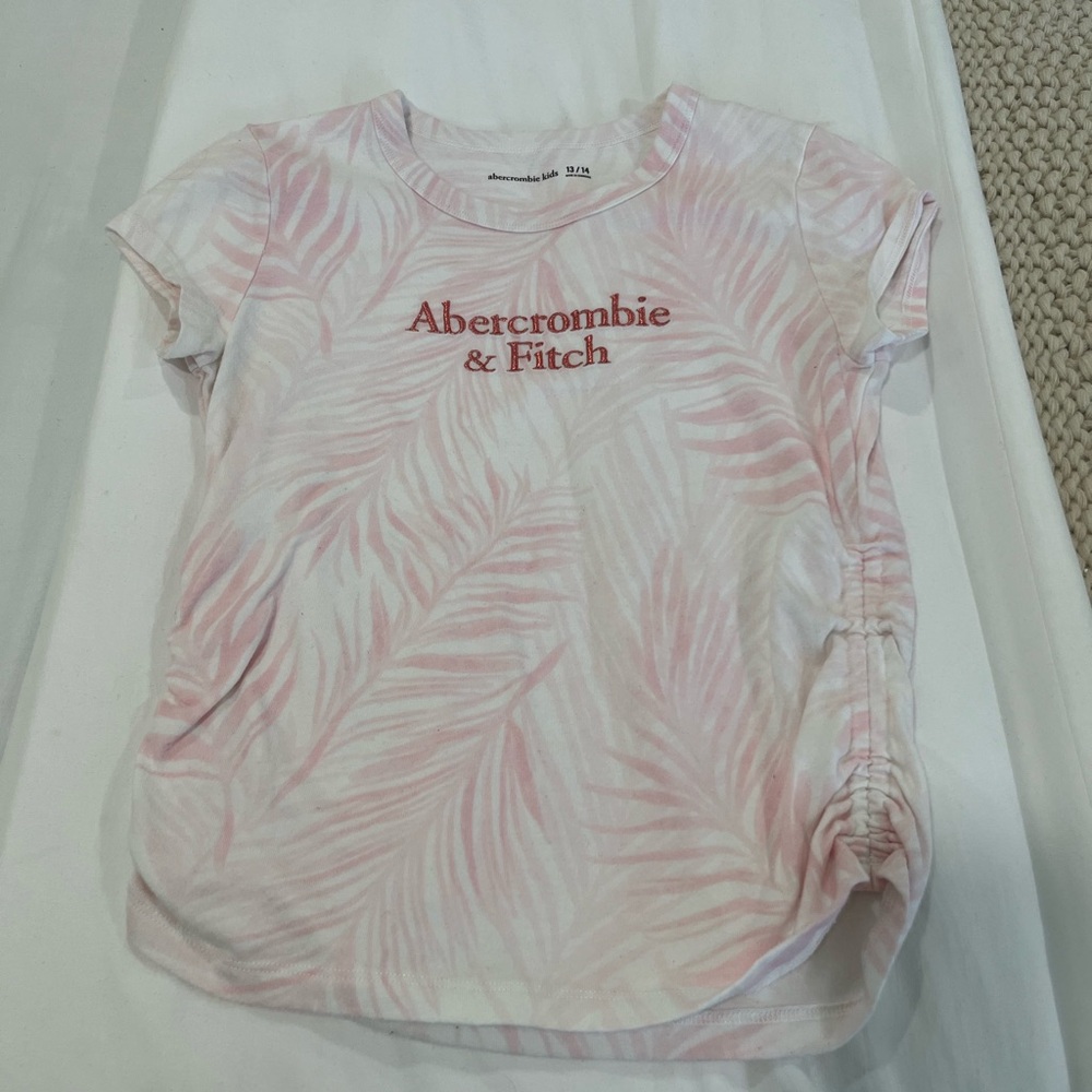 Abercrombie & Fitch Pink and White Palm Print Short Sleeve Tee